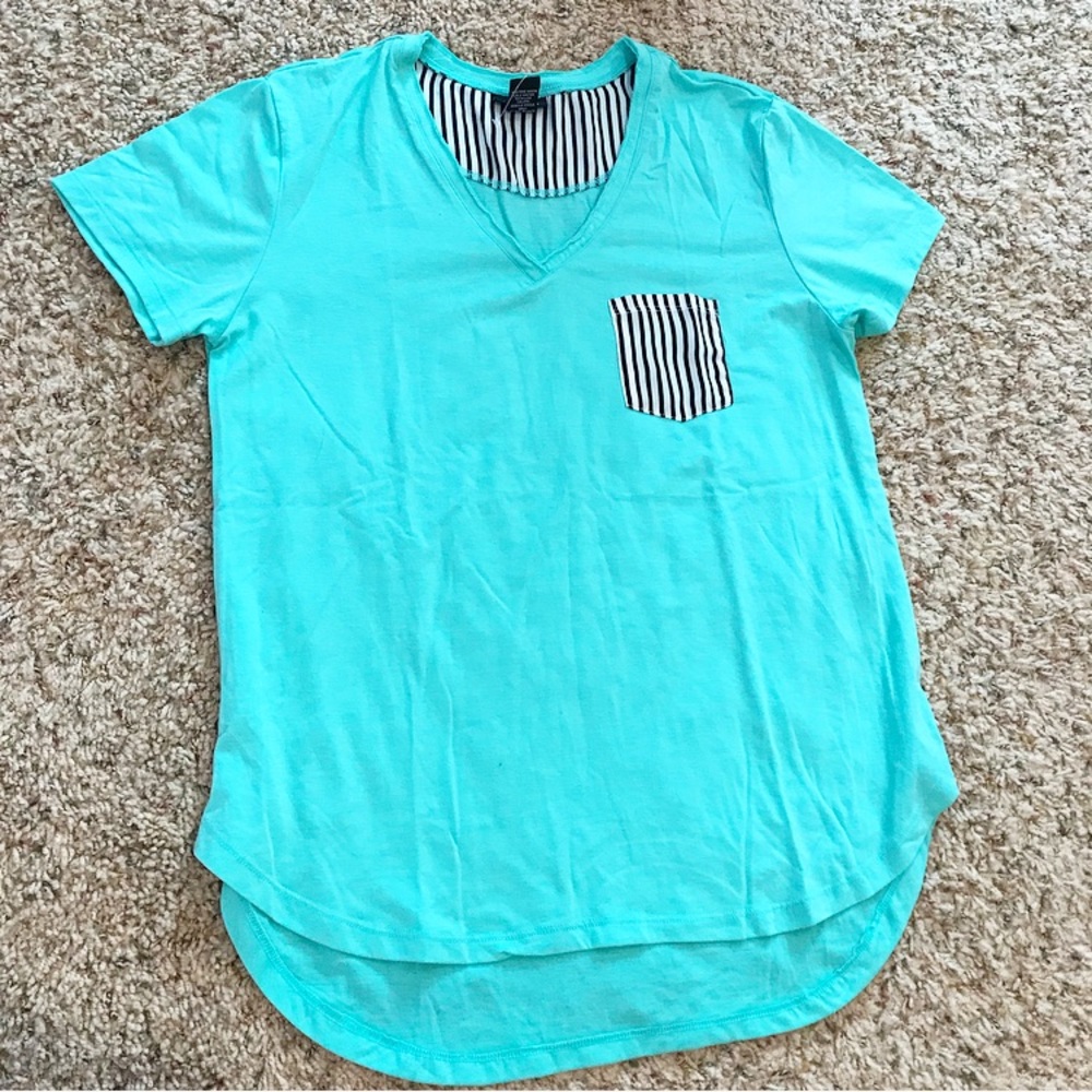 Rue 21 cute top!